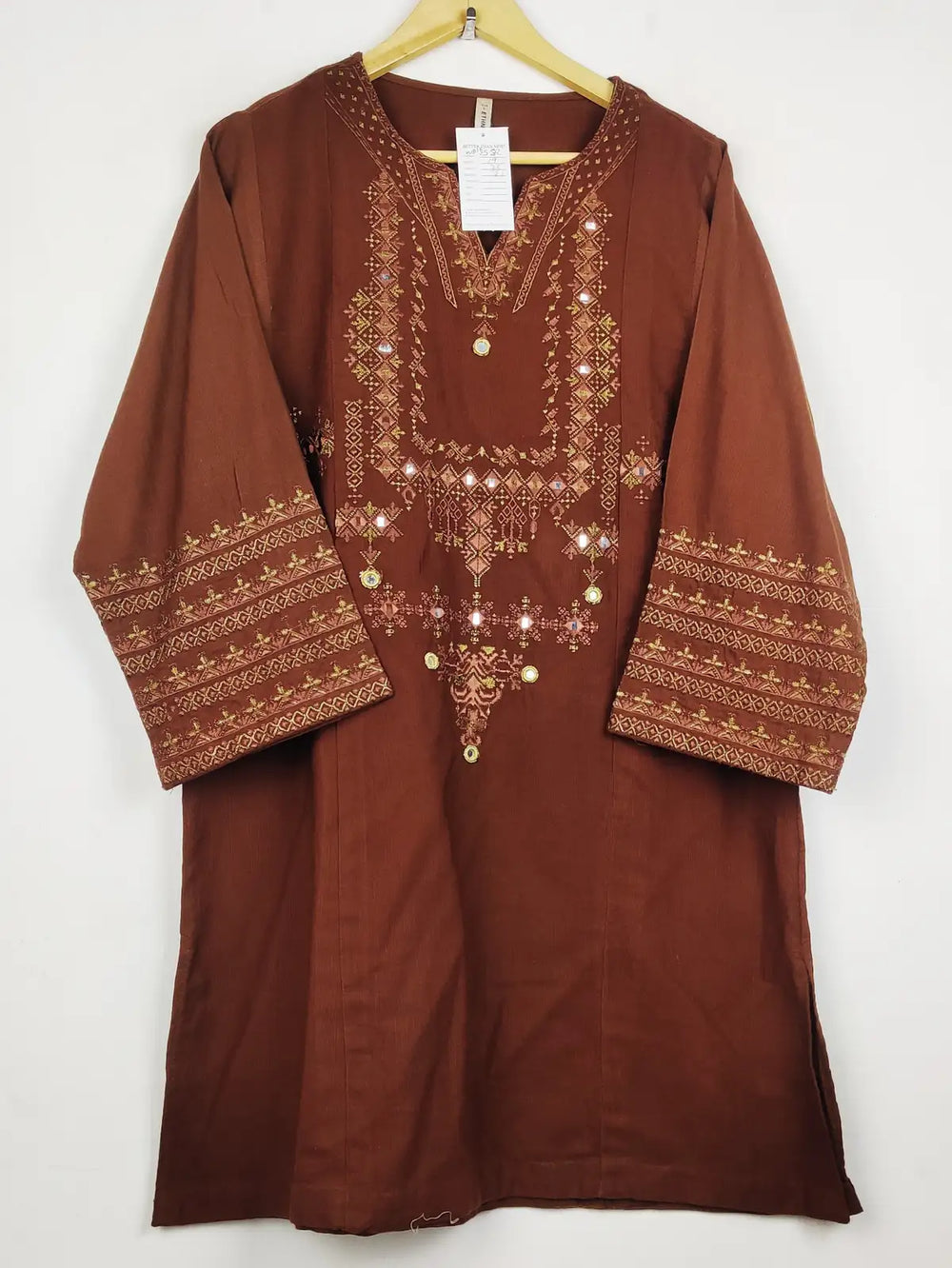 Buy online pre-used pre-loved 100% authentic & Original branded Ethnic (WBK-2582) available in Pakistan. Top international brands avilable.