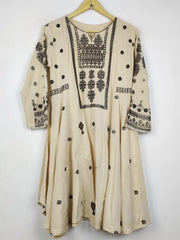 Buy online pre-used pre-loved 100% authentic & Original branded Unknown Brand (WBK-2586) available in Pakistan. Top international brands avilable.