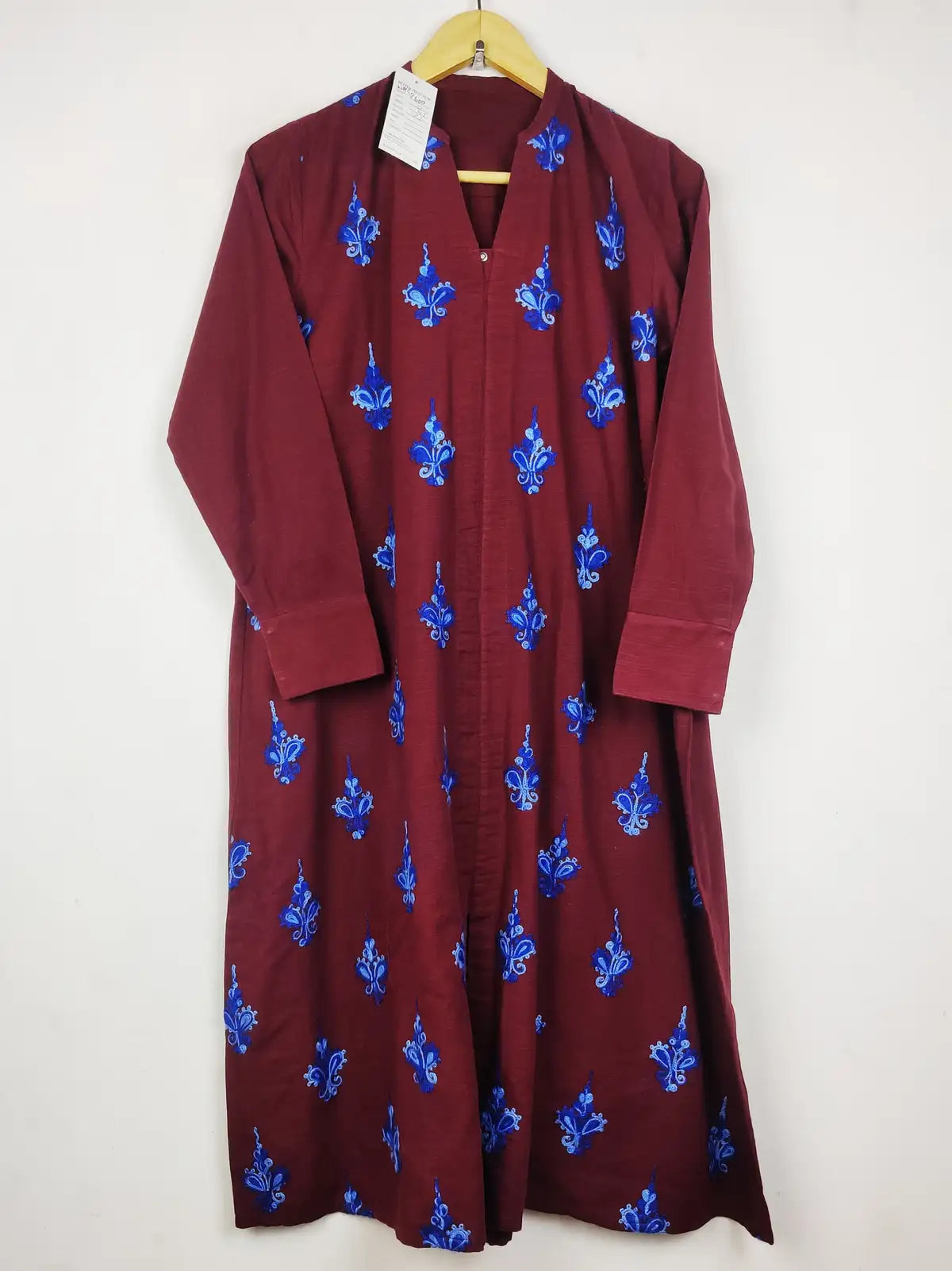 Buy online pre-used pre-loved 100% authentic & Original branded Unknown Brand (WBK-2600) available in Pakistan. Top international brands avilable.