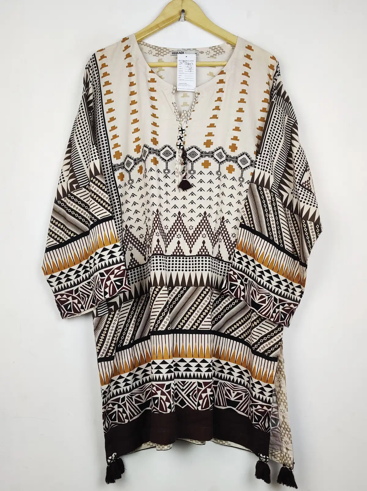 Buy online pre-used pre-loved 100% authentic & Original branded Khaadi (WBK-2604) available in Pakistan. Top international brands avilable.