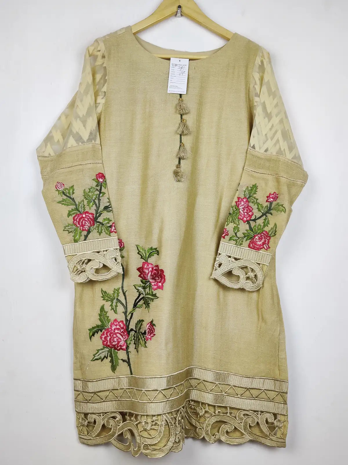 Buy online pre-used pre-loved 100% authentic & Original branded Alkaram (WBK-2620) available in Pakistan. Top international brands avilable.