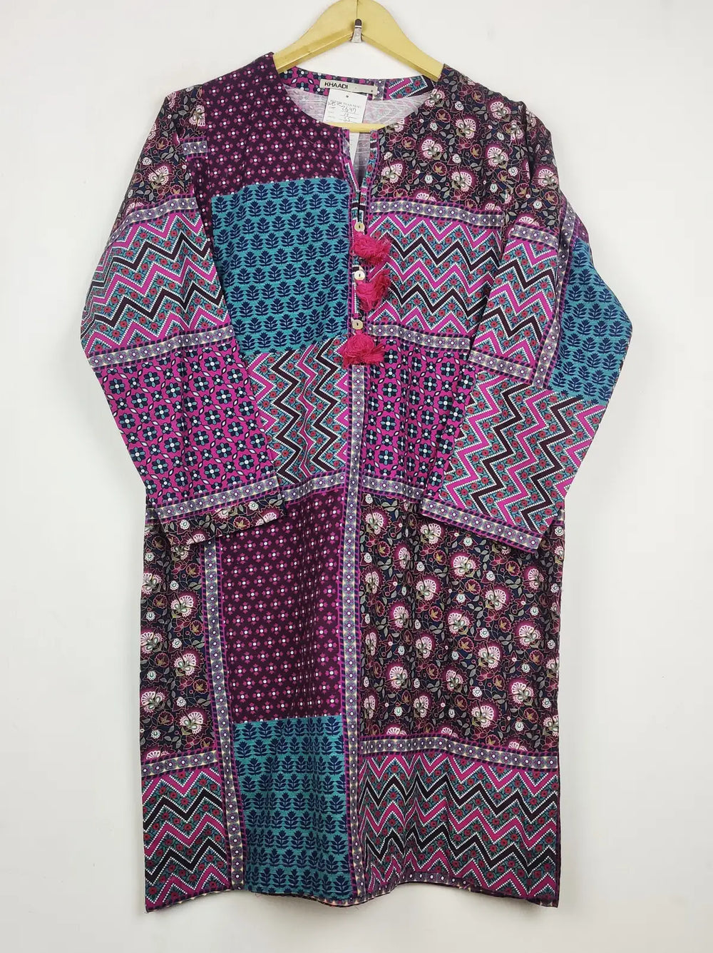 Buy online pre-used pre-loved 100% authentic & Original branded Khaadi (WBK-2647) available in Pakistan. Top international brands avilable.