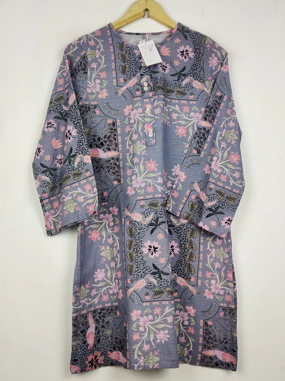 Buy online pre-used pre-loved 100% authentic & Original branded Ethnic (WBK-2650) available in Pakistan. Top international brands avilable.