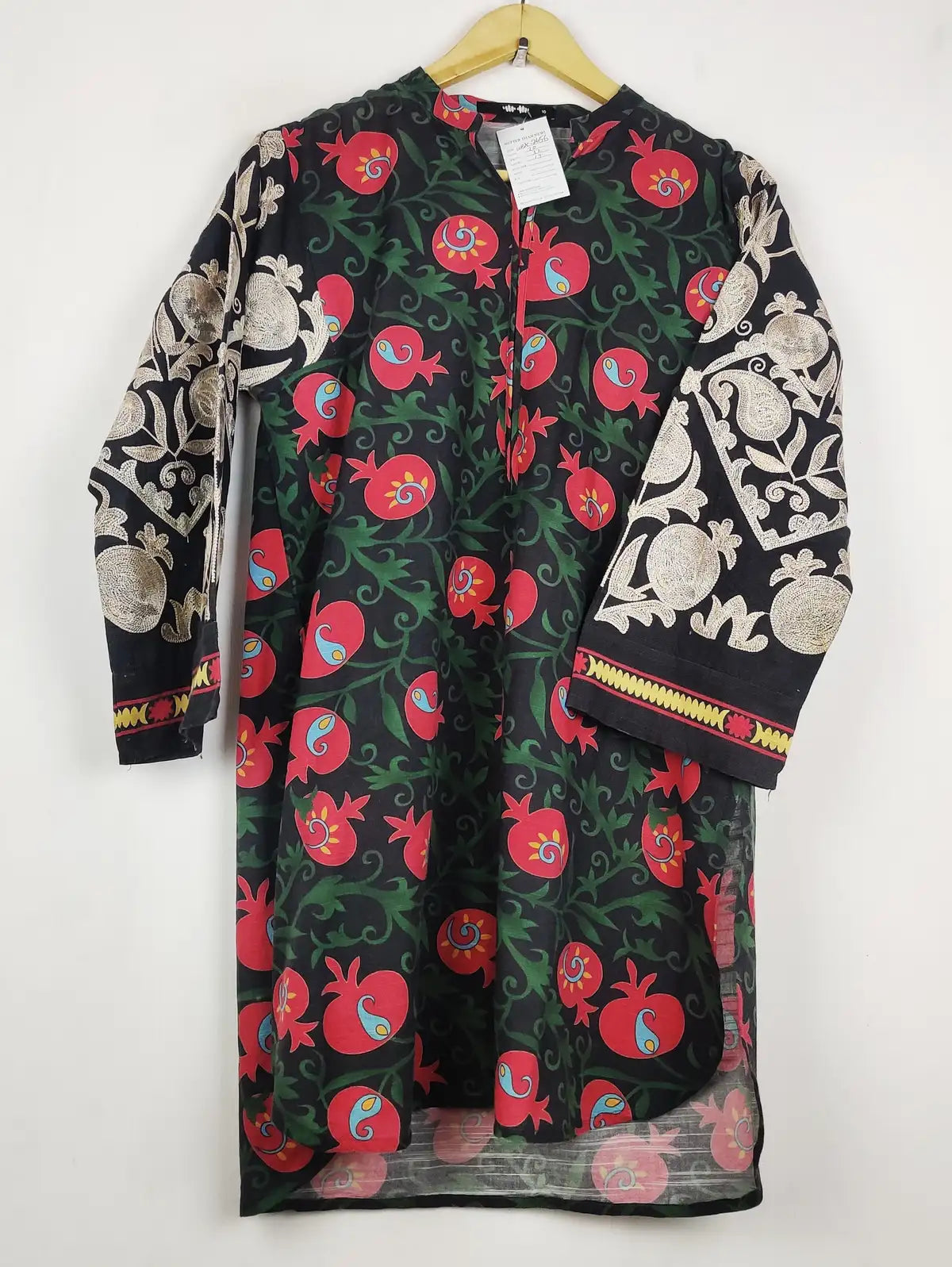 Buy online pre-used pre-loved 100% authentic & Original branded Khaadi (WBK-2656) available in Pakistan. Top international brands avilable.