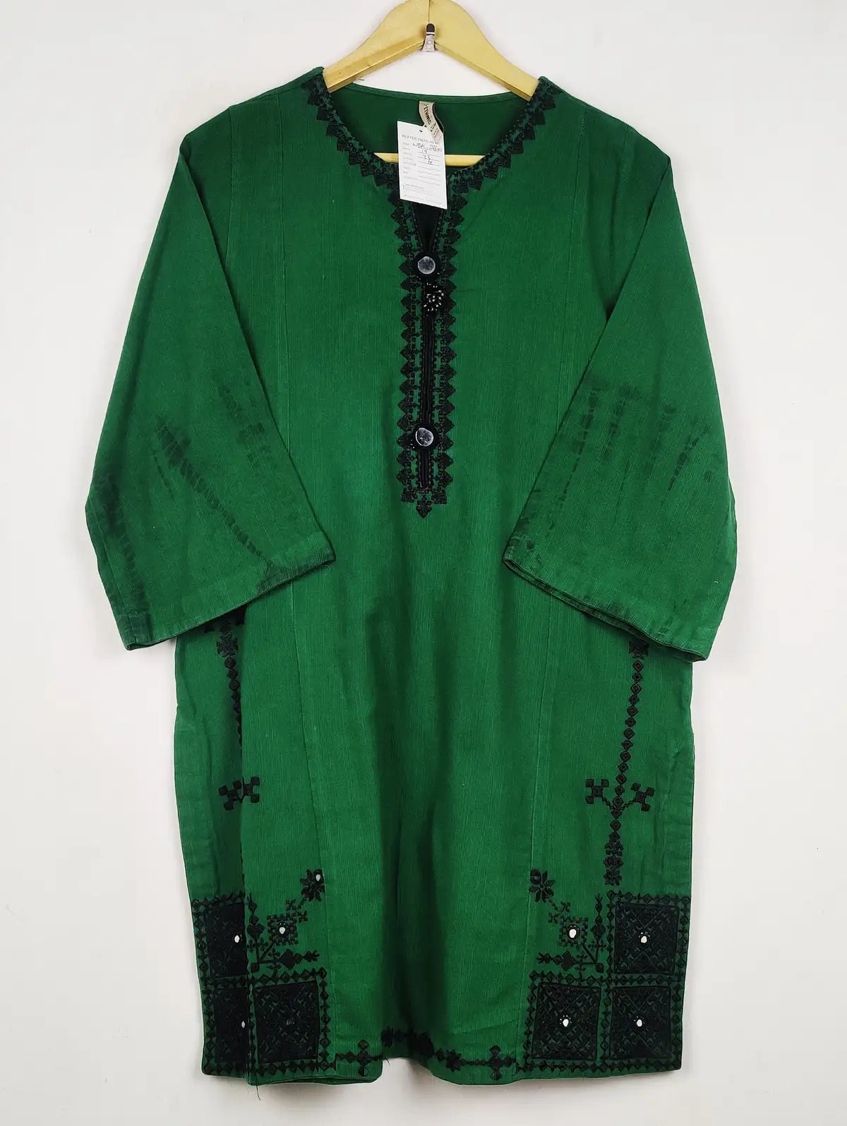 Buy online pre-used pre-loved 100% authentic & Original branded Ethnic (WBK-2660) available in Pakistan. Top international brands avilable.