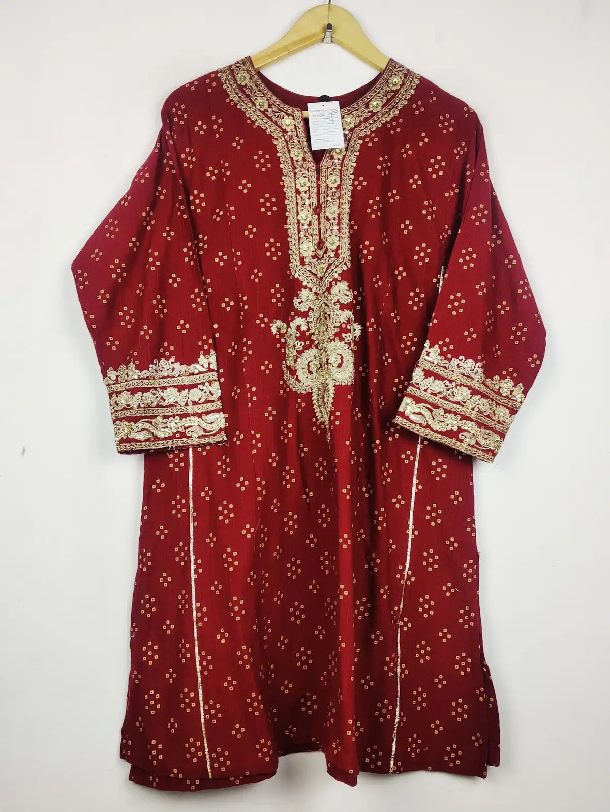 Buy online pre-used pre-loved 100% authentic & Original branded Unknown Brand (WBK-2678) available in Pakistan. Top international brands avilable.
