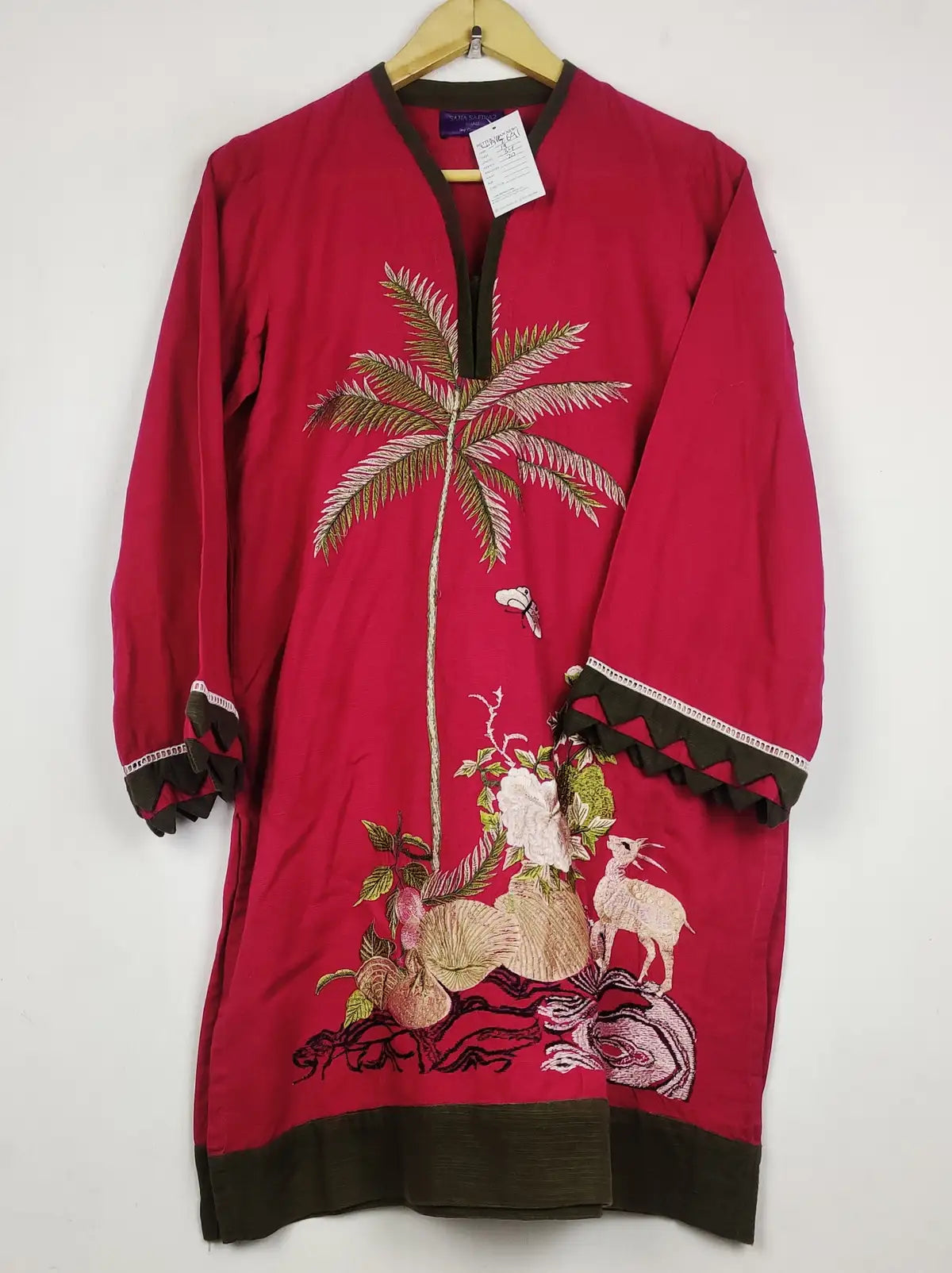 Buy online pre-used pre-loved 100% authentic & Original branded Sana Safinaz (WBK-2691) available in Pakistan. Top international brands avilable.