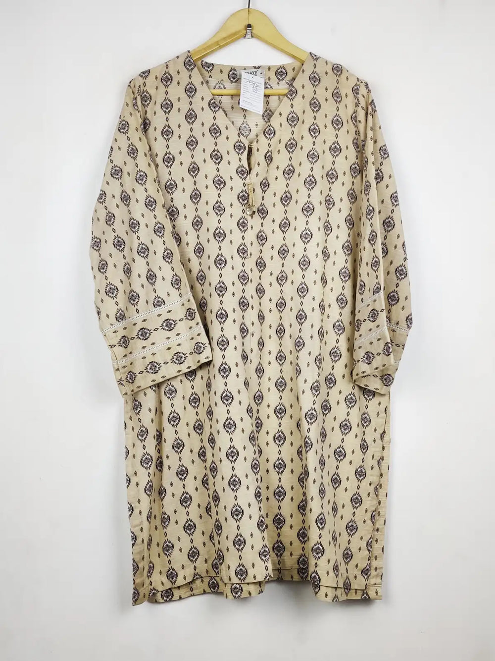 Buy online pre-used pre-loved 100% authentic & Original branded Sohaye (WBK-2701) available in Pakistan. Top international brands avilable.
