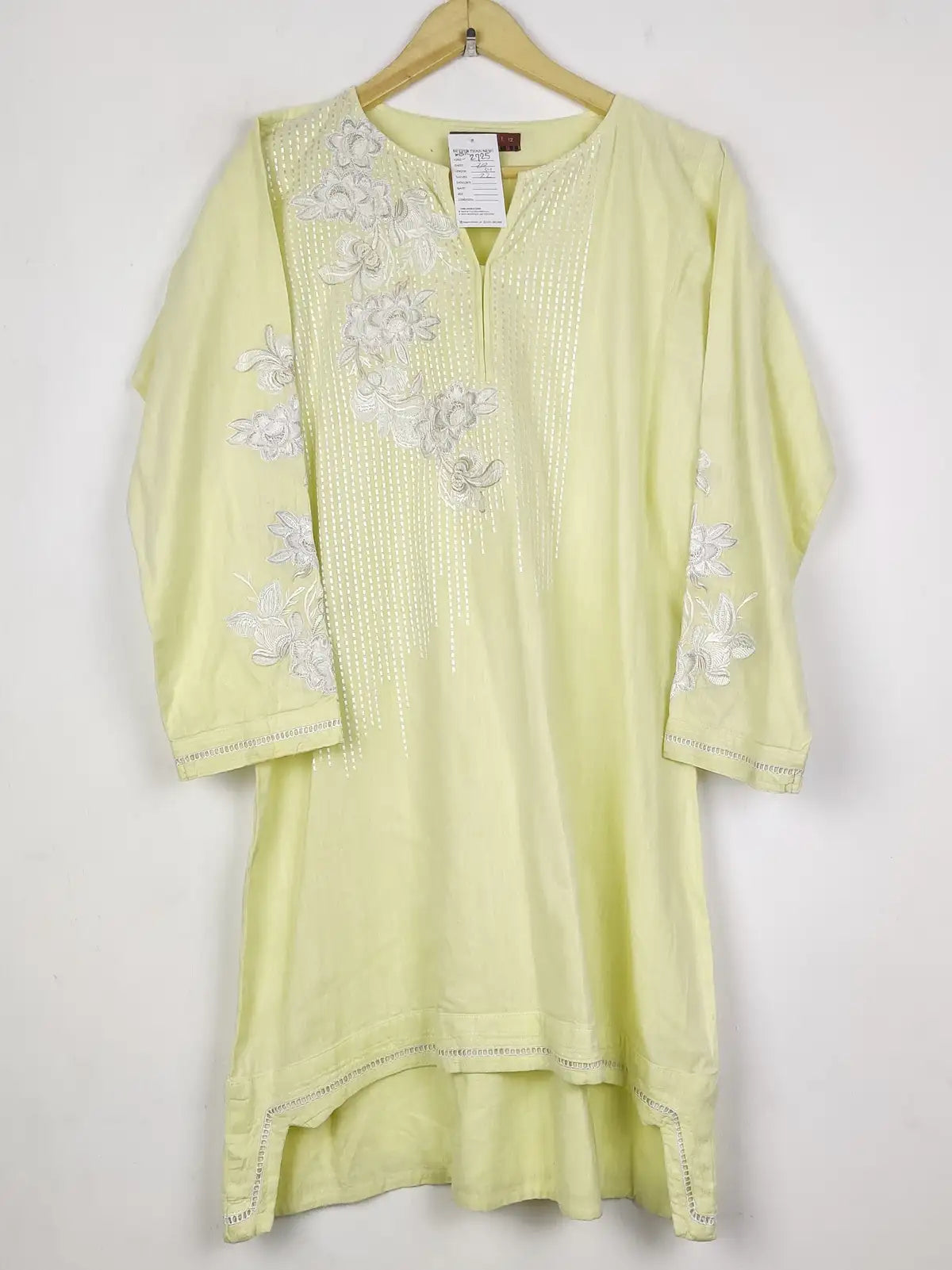 Buy online pre-used pre-loved 100% authentic & Original branded Khaadi (WBK-2725) available in Pakistan. Top international brands avilable.