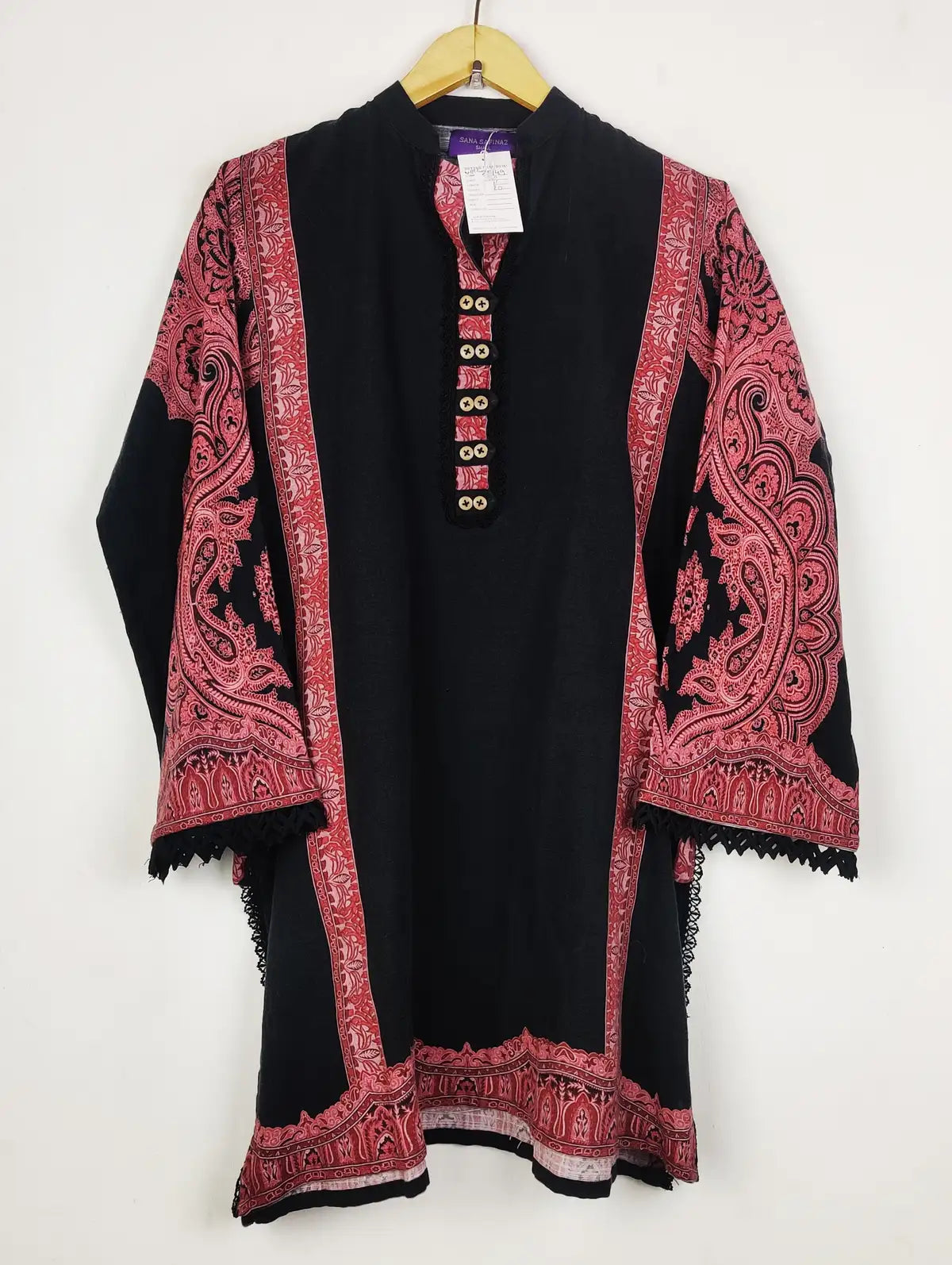 Buy online pre-used pre-loved 100% authentic & Original branded Sana Safinaz (WBK-2749) available in Pakistan. Top international brands avilable.