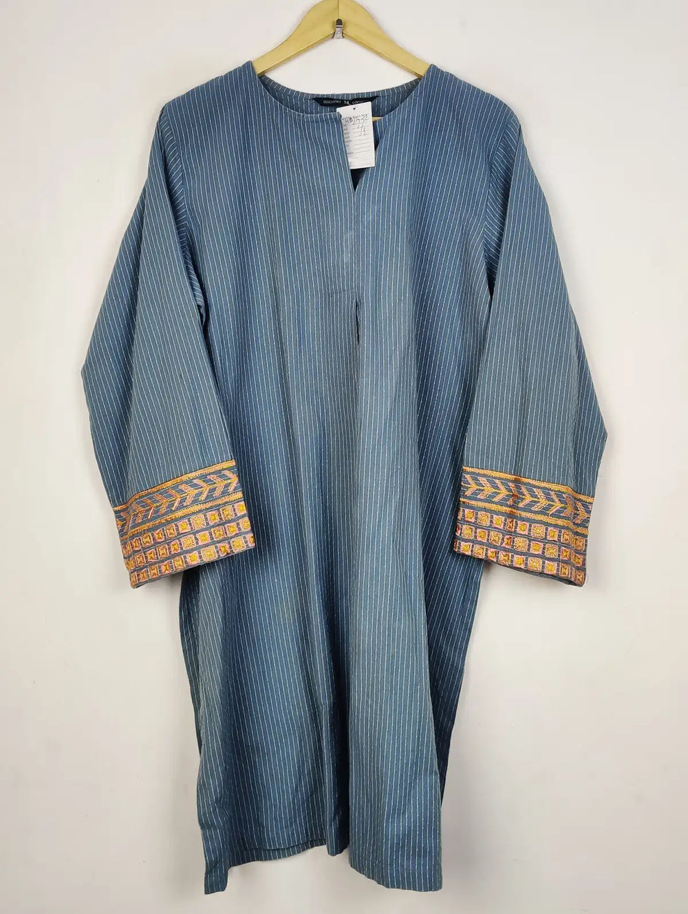 Buy online pre-used pre-loved 100% authentic & Original branded Beechtree (WBK-2752) available in Pakistan. Top international brands avilable.