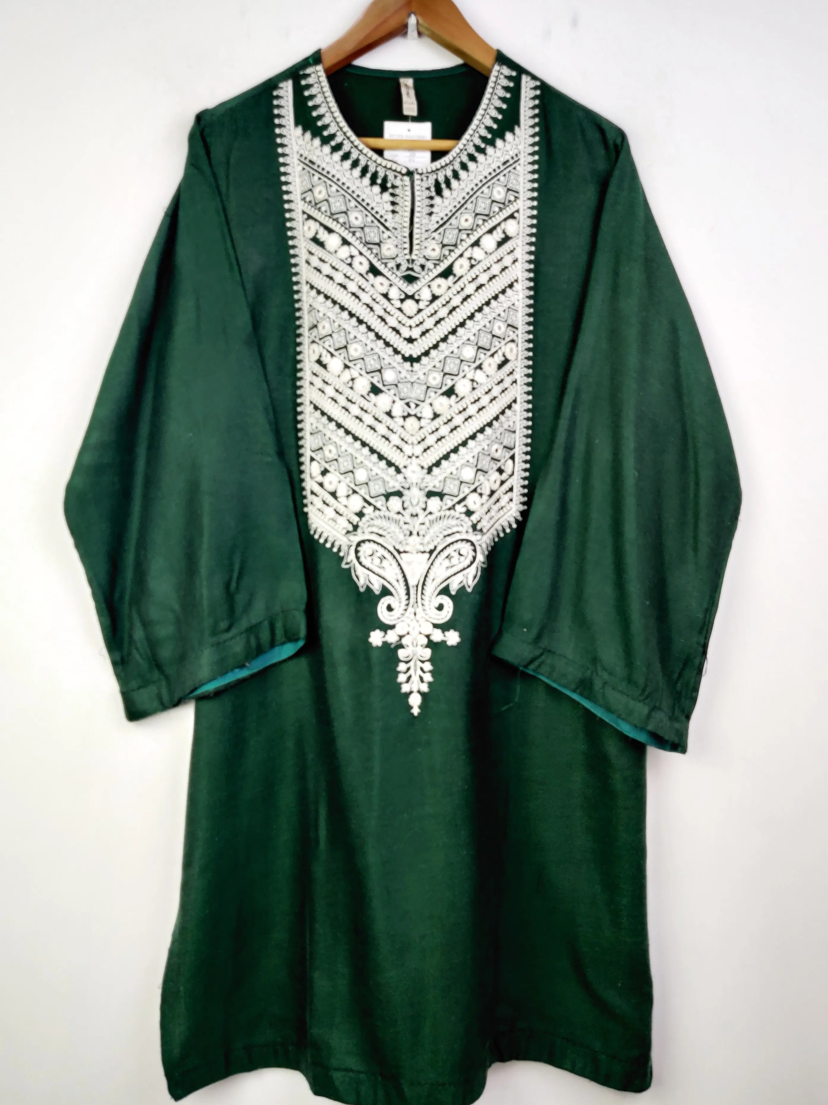 Buy online pre-used pre-loved 100% authentic & Original branded Ethnic (WBK-276) available in Pakistan. Top international brands avilable.