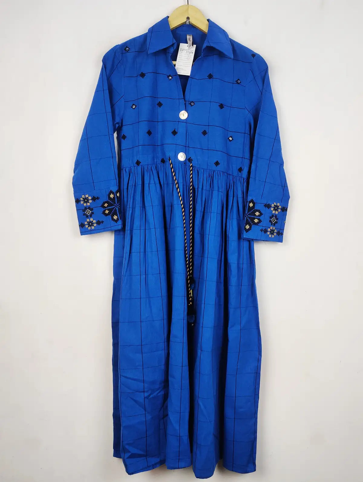 Buy online pre-used pre-loved 100% authentic & Original branded Ethnic (WBK-2764) available in Pakistan. Top international brands avilable.