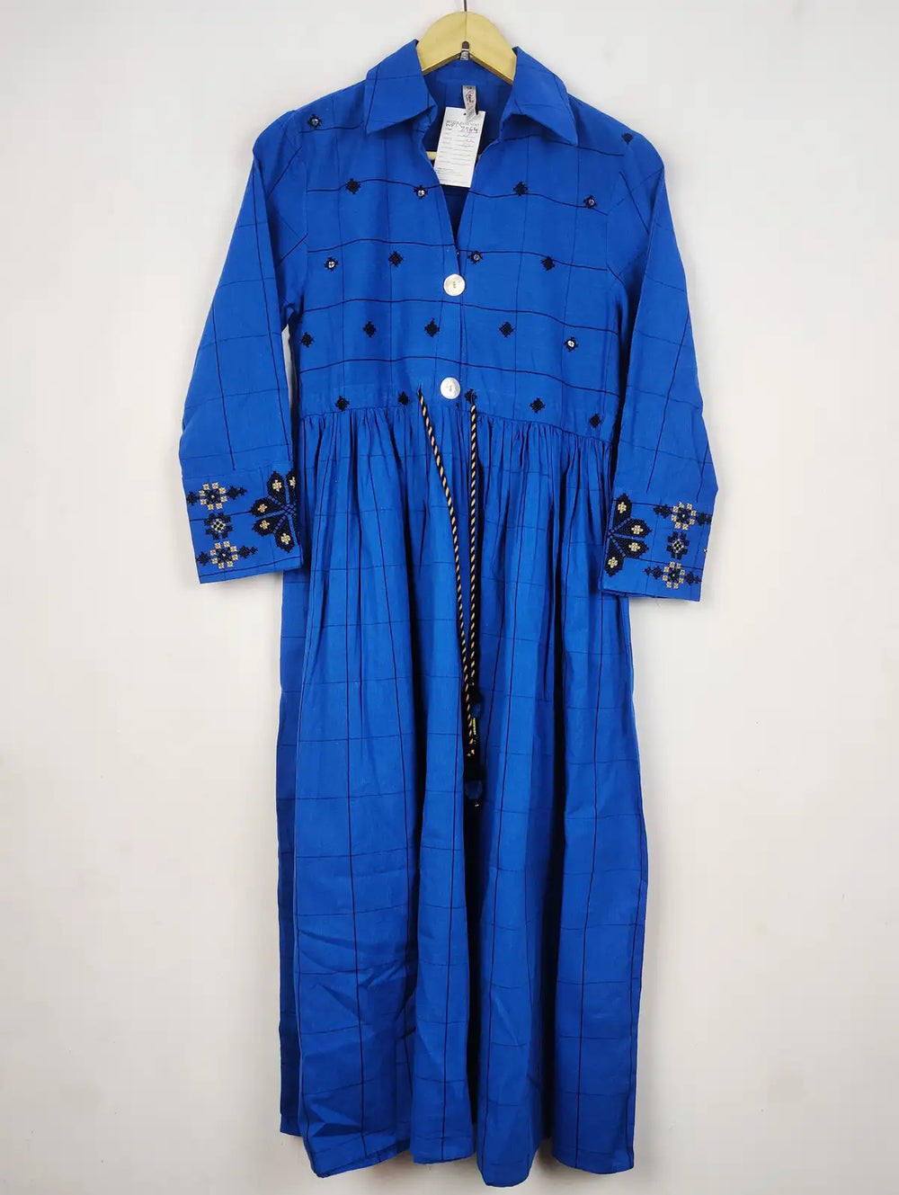 Buy online pre-used pre-loved 100% authentic & Original branded Ethnic (WBK-2764) available in Pakistan. Top international brands avilable.
