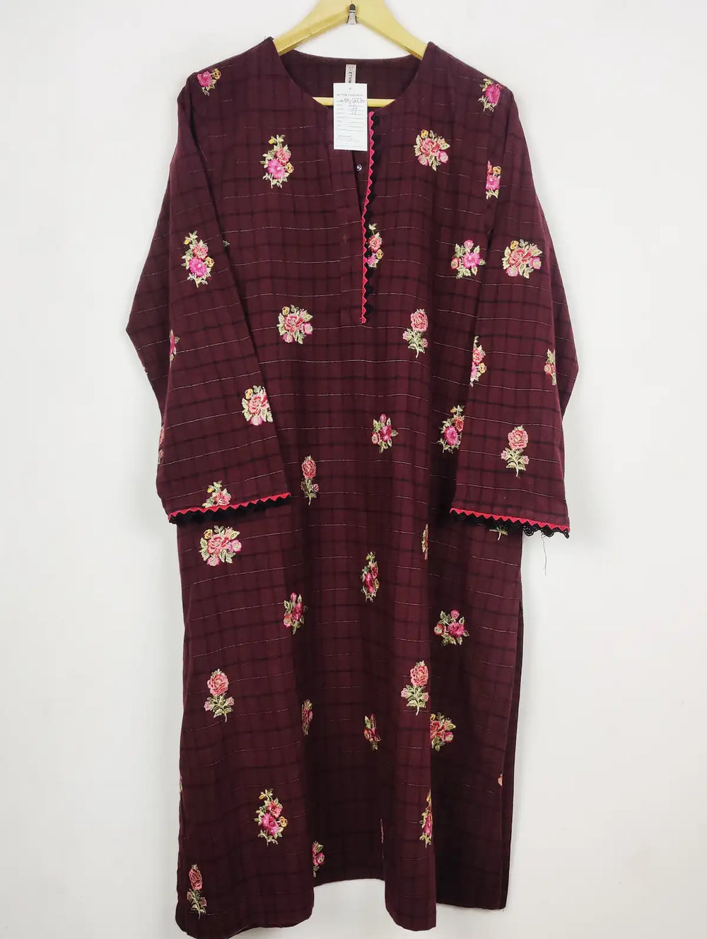 Buy online pre-used pre-loved 100% authentic & Original branded Ethnic (WBK-2770) available in Pakistan. Top international brands avilable.