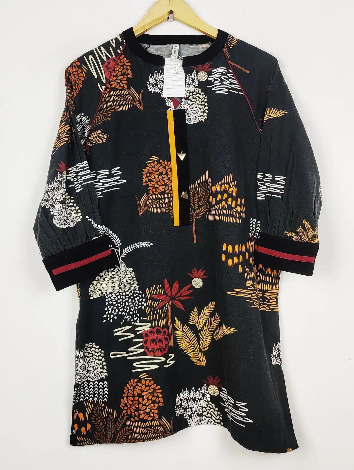 Buy online pre-used pre-loved 100% authentic & Original branded Ethnic (WBK-2790) available in Pakistan. Top international brands avilable.