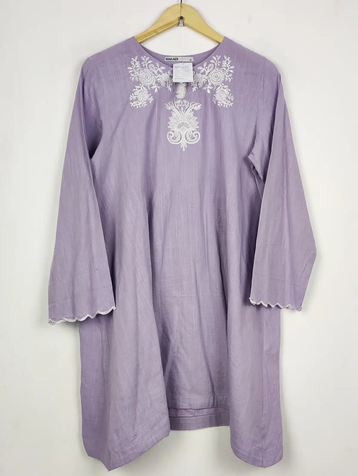 Buy online pre-used pre-loved 100% authentic & Original branded Khaadi (WBK-2826) available in Pakistan. Top international brands avilable.