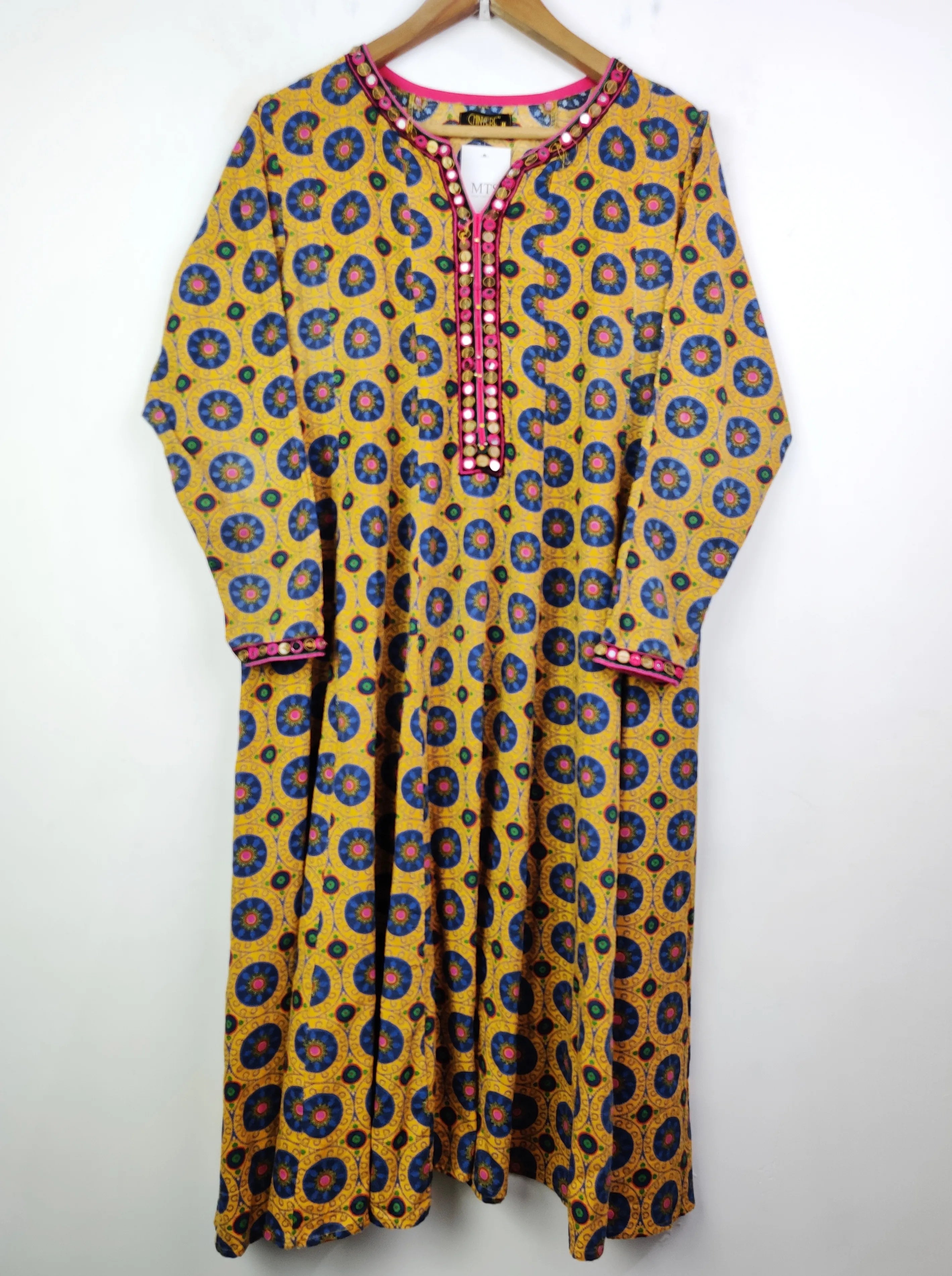 Buy online pre-used pre-loved 100% authentic & Original branded Chinyere (WBK-283) available in Pakistan. Top international brands avilable.