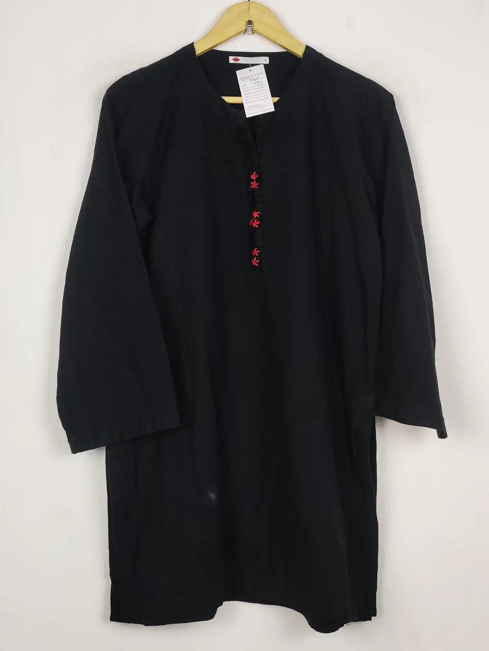 Buy online pre-used pre-loved 100% authentic & Original branded Khaadi (WBK-2831) available in Pakistan. Top international brands avilable.