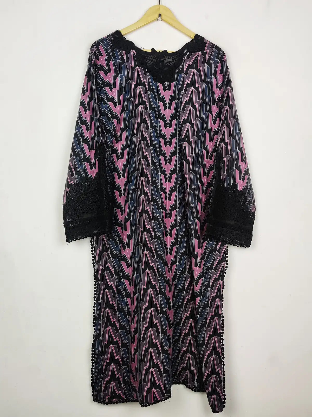 Buy online pre-used pre-loved 100% authentic & Original branded Ethnic (WBK-2868) available in Pakistan. Top international brands avilable.