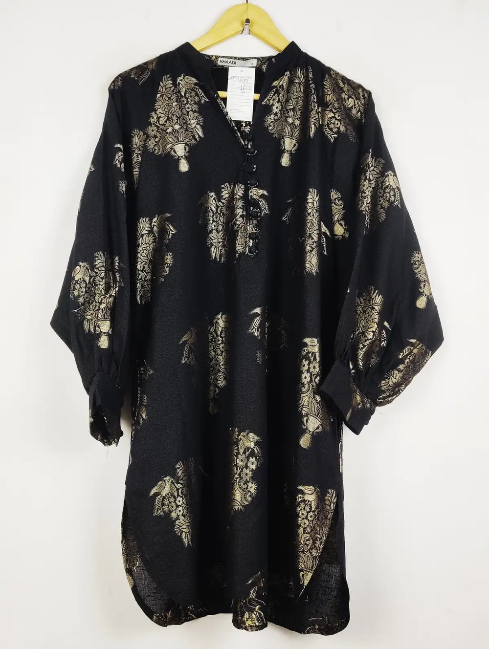 Buy online pre-used pre-loved 100% authentic & Original branded Khaadi (WBK-2923) available in Pakistan. Top international brands avilable.