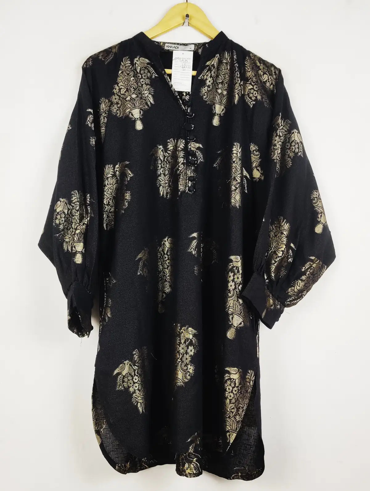 Buy online pre-used pre-loved 100% authentic & Original branded Khaadi (WBK-2923) available in Pakistan. Top international brands avilable.