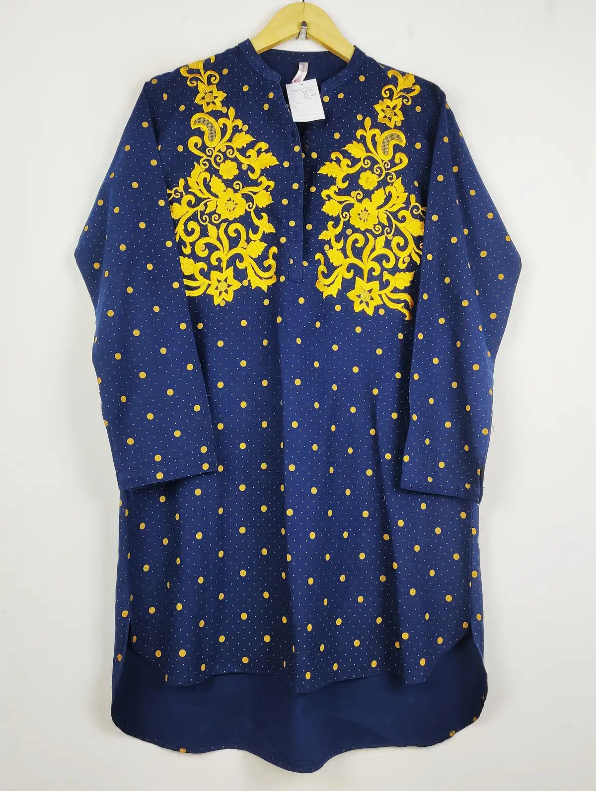 Buy online pre-used pre-loved 100% authentic & Original branded Bashu (WBK-2926) available in Pakistan. Top international brands avilable.