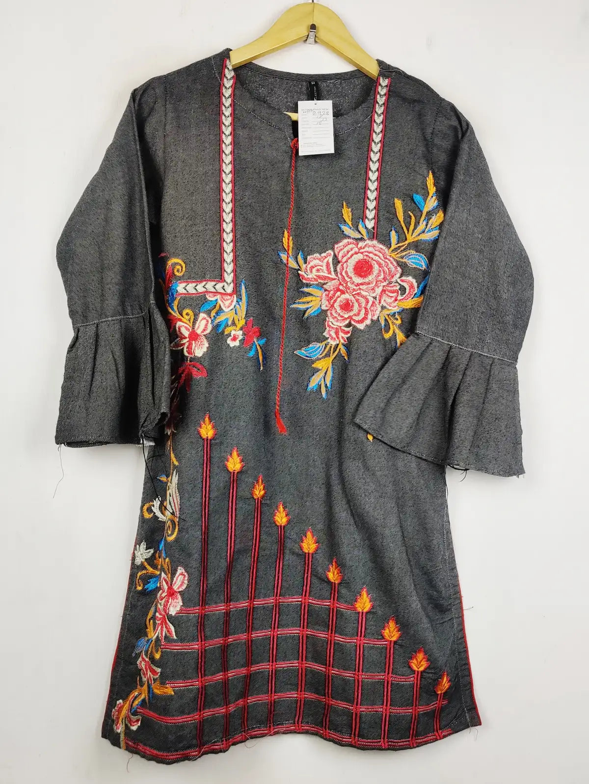 Buy online pre-used pre-loved 100% authentic & Original branded S.N Collection (WBK-2928) available in Pakistan. Top international brands avilable.