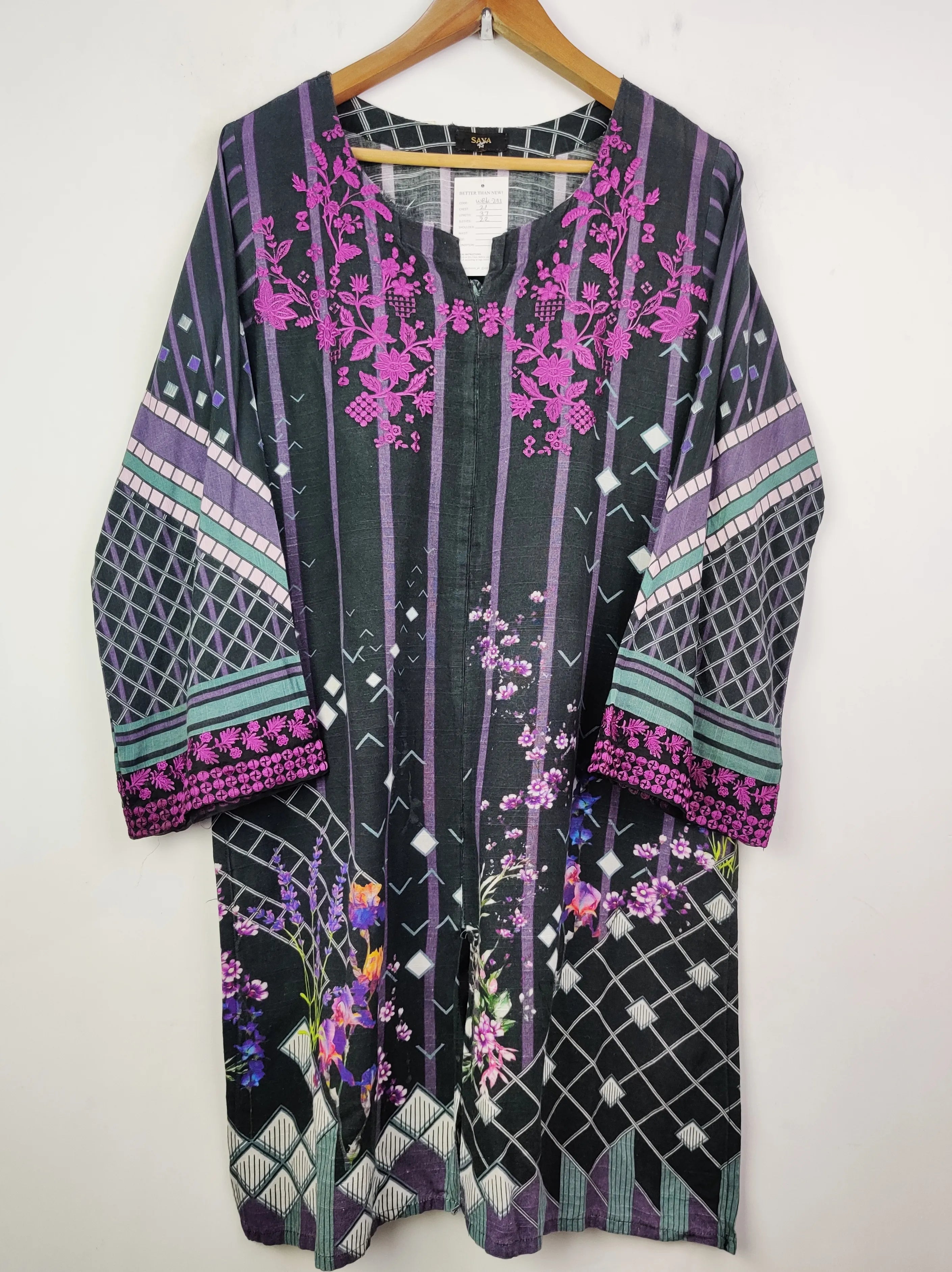 Buy online pre-used pre-loved 100% authentic & Original branded Saya (WBK-293) available in Pakistan. Top international brands avilable.