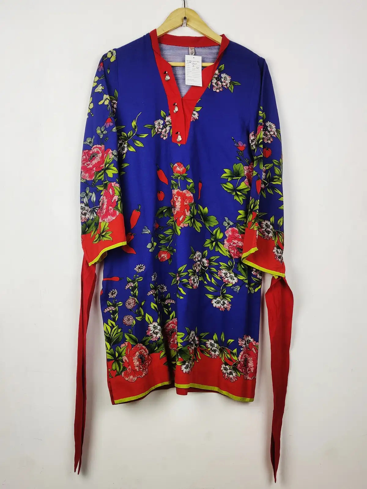 Buy online pre-used pre-loved 100% authentic & Original branded Ethnic (WBK-2940) available in Pakistan. Top international brands avilable.