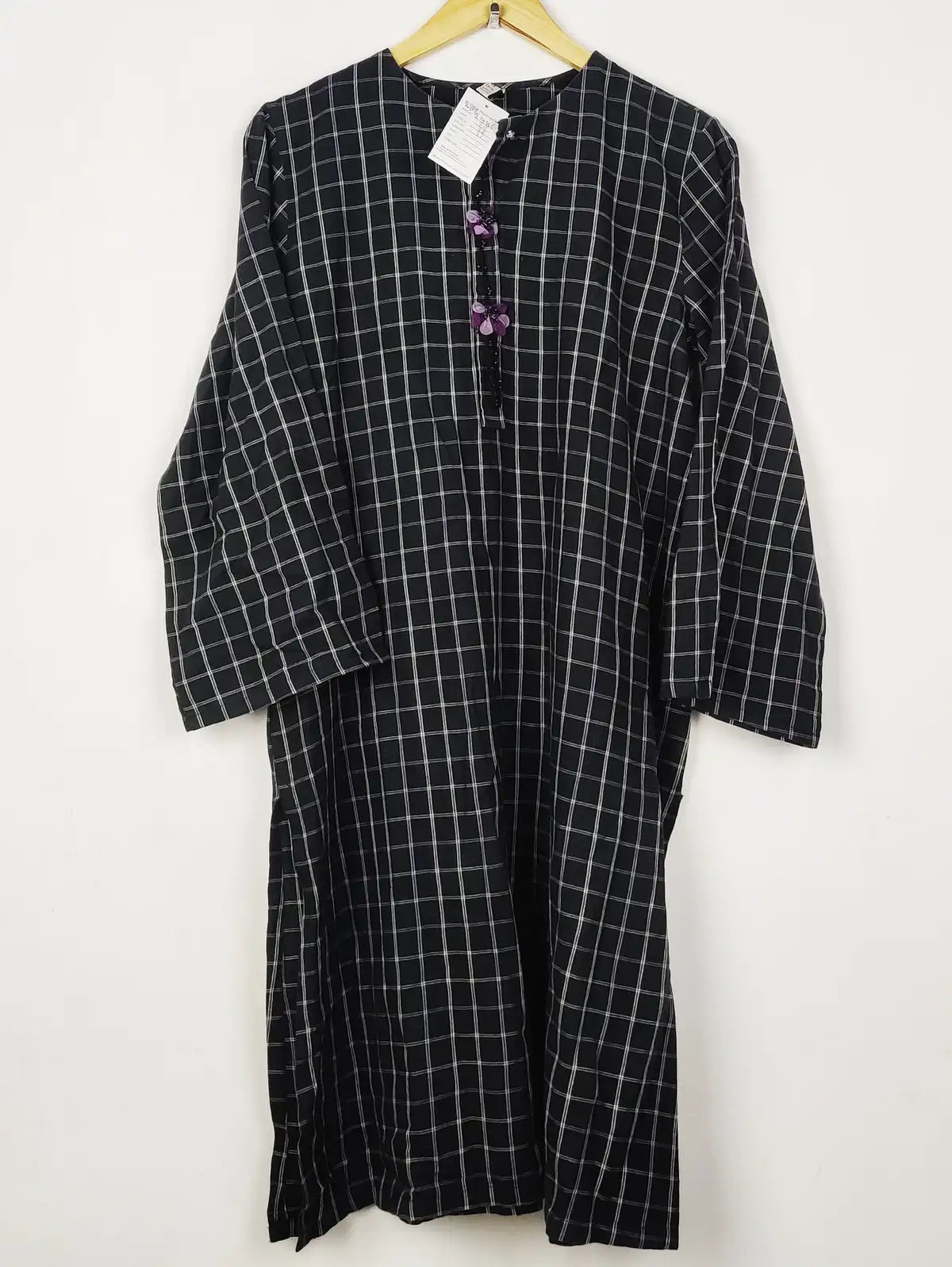 Buy online pre-used pre-loved 100% authentic & Original branded Ethnic (WBK-2986) available in Pakistan. Top international brands avilable.