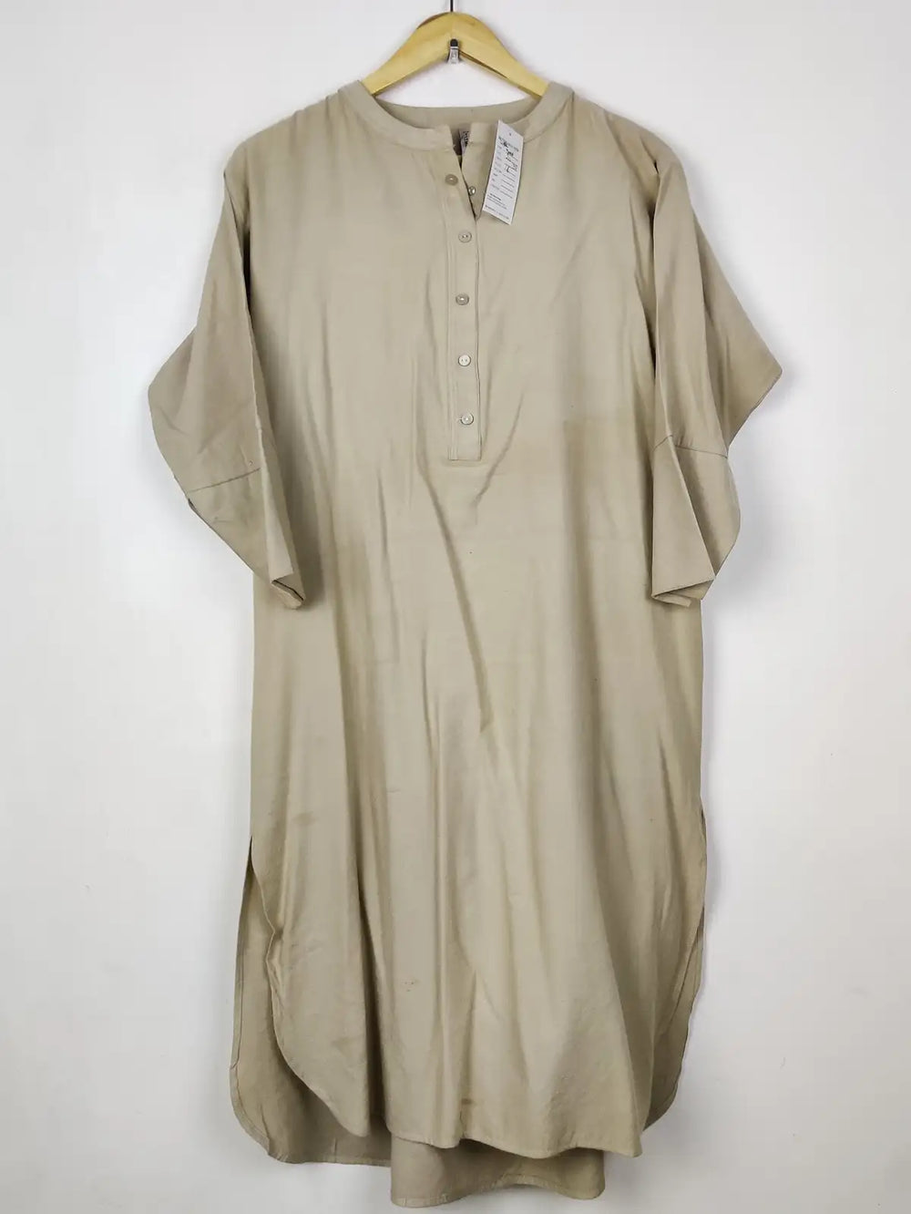 Buy online pre-used pre-loved 100% authentic & Original branded Ethnic (WBK-3000) available in Pakistan. Top international brands avilable.