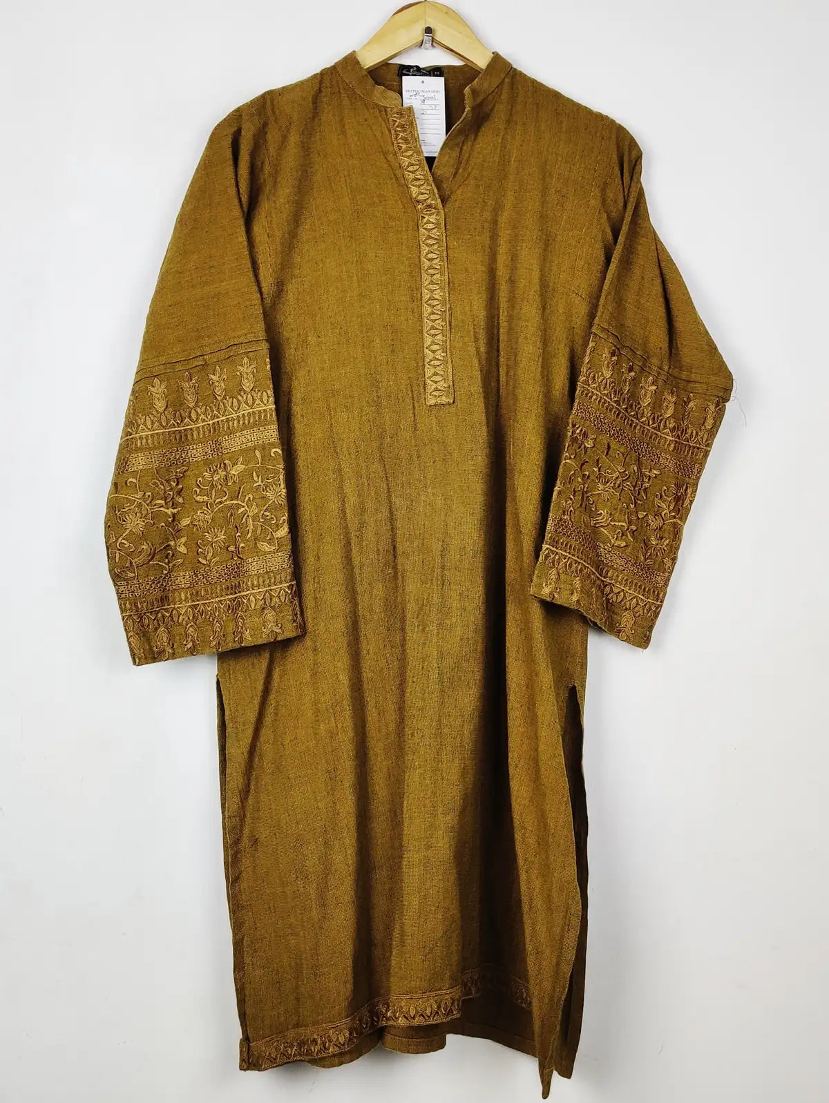 Buy online pre-used pre-loved 100% authentic & Original branded Sabhas (WBK-3001) available in Pakistan. Top international brands avilable.