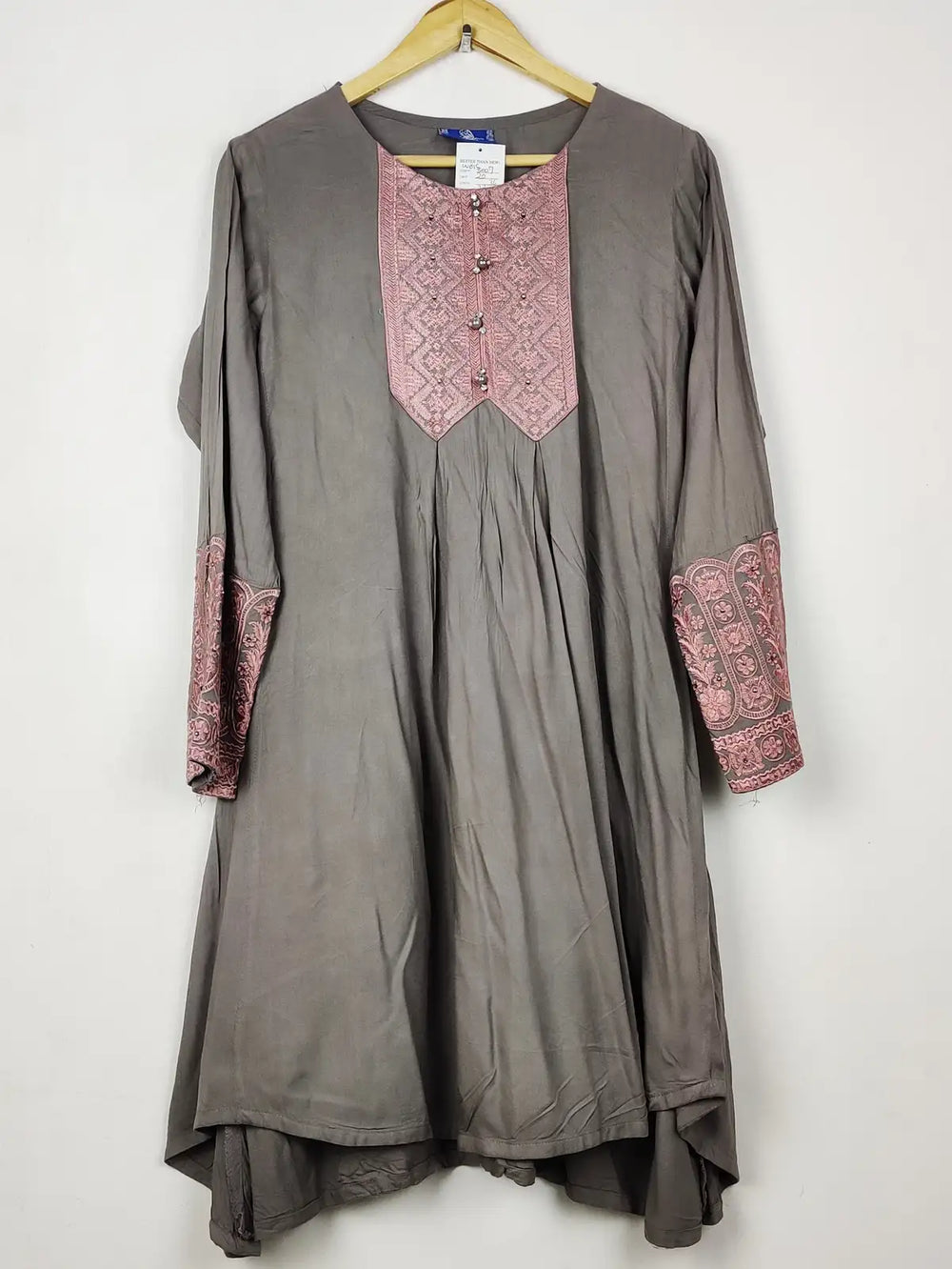 Buy online pre-used pre-loved 100% authentic & Original branded Al Rafay (WBK-3007) available in Pakistan. Top international brands avilable.