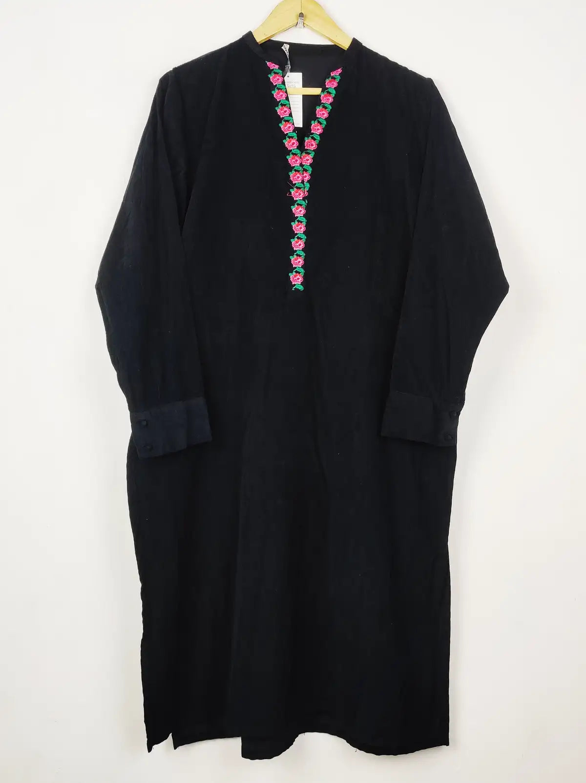 Buy online pre-used pre-loved 100% authentic & Original branded Khaadi (WBK-3026) available in Pakistan. Top international brands avilable.