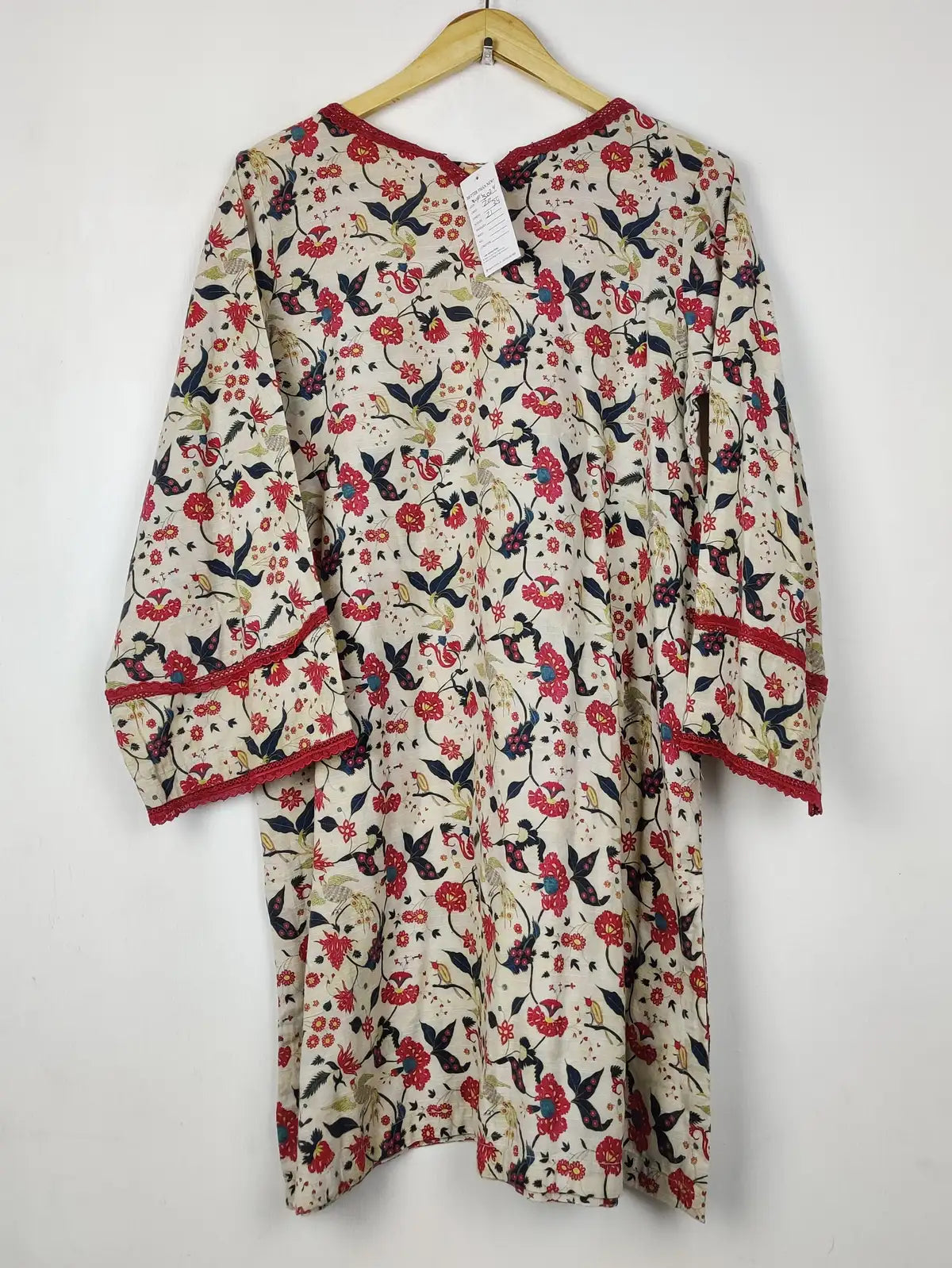 Buy online pre-used pre-loved 100% authentic & Original branded Motif (WBK-3029) available in Pakistan. Top international brands avilable.