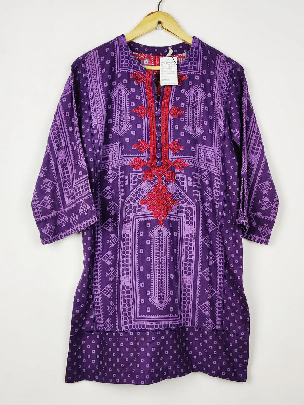 Buy online pre-used pre-loved 100% authentic & Original branded Khaadi (WBK-3038) available in Pakistan. Top international brands avilable.