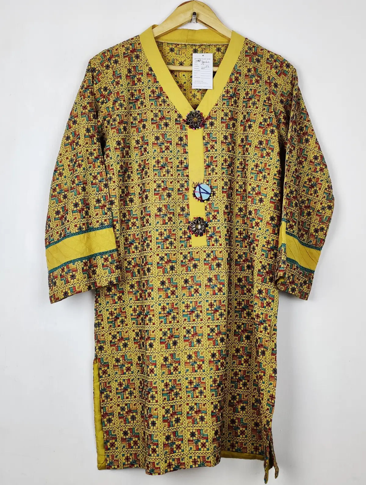 Buy online pre-used pre-loved 100% authentic & Original branded Unknown Brand (WBK-3050) available in Pakistan. Top international brands avilable.