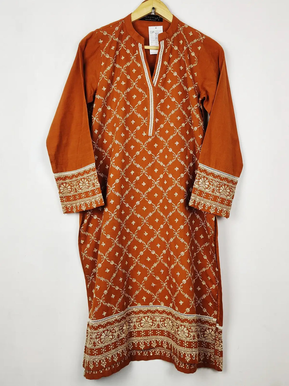 Buy online pre-used pre-loved 100% authentic & Original branded Bonanza Satrangi (WBK-3055) available in Pakistan. Top international brands avilable.