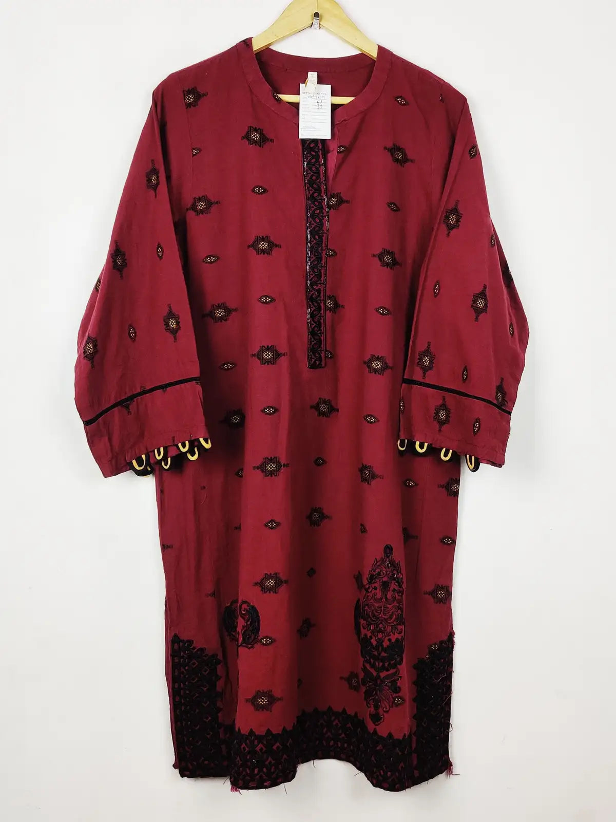 Buy online pre-used pre-loved 100% authentic & Original branded Motif (WBK-3059) available in Pakistan. Top international brands avilable.