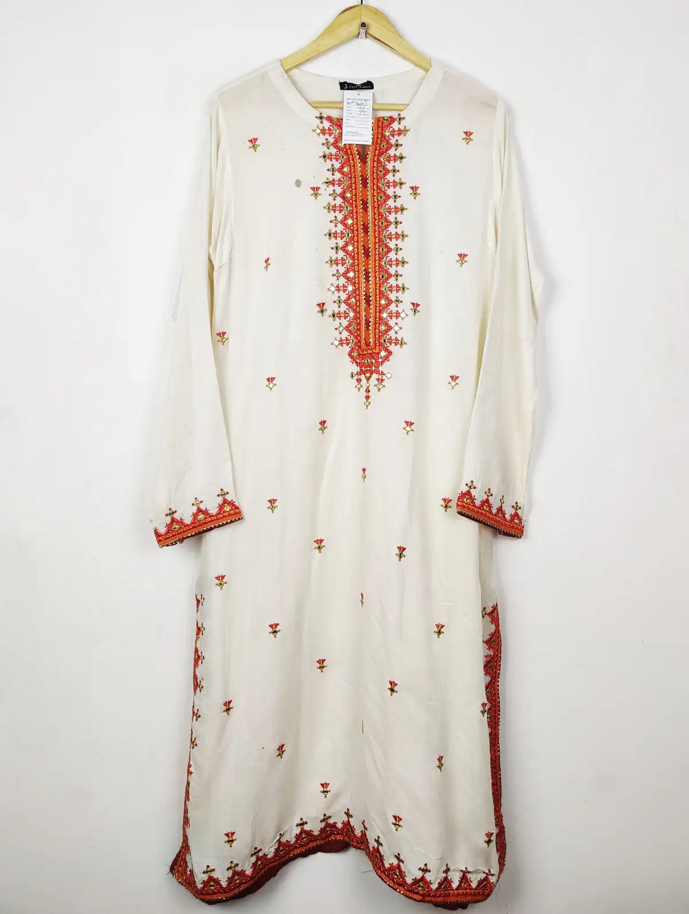 Buy online pre-used pre-loved 100% authentic & Original branded J.Pret (WBK-3062) available in Pakistan. Top international brands avilable.