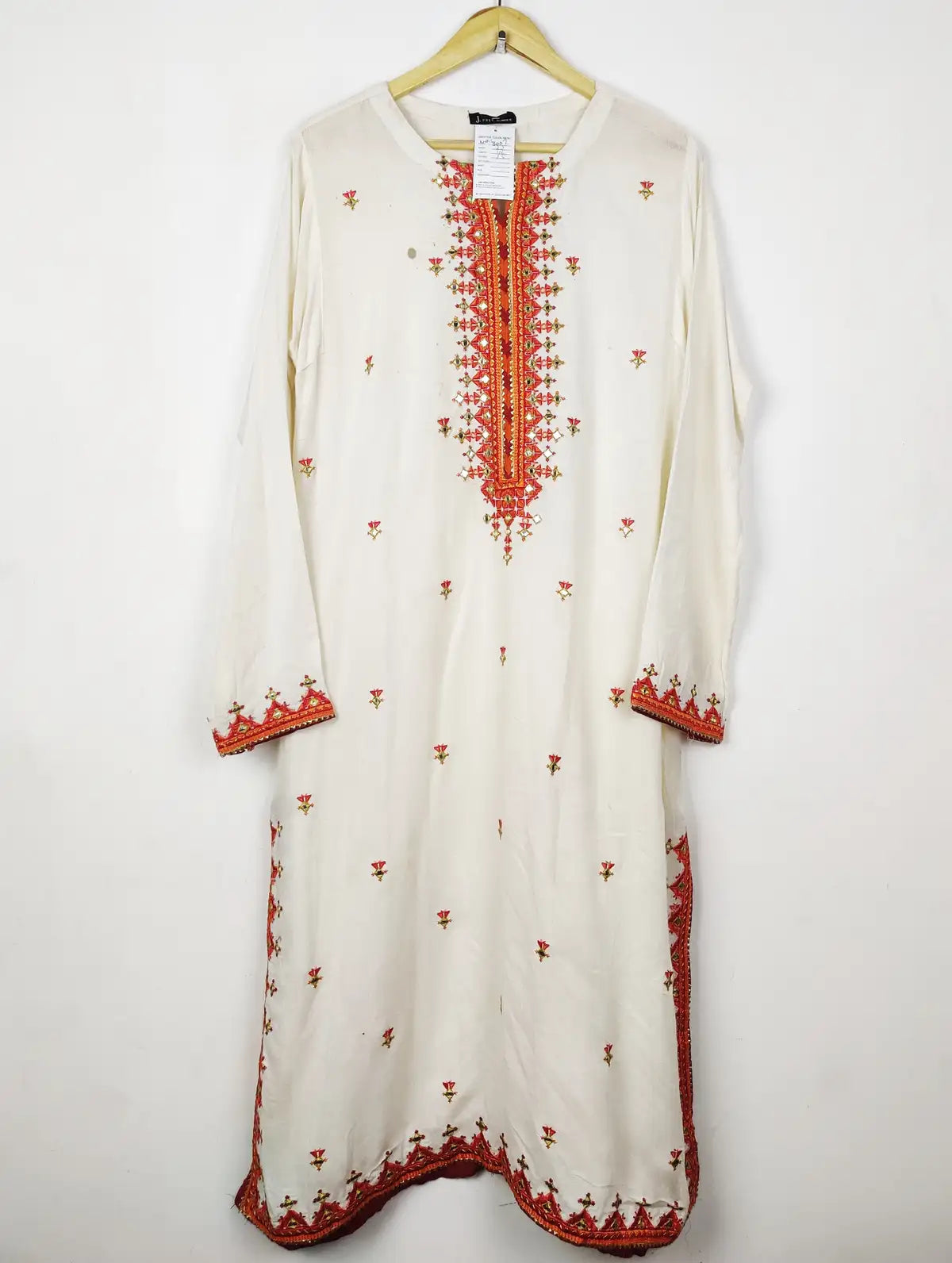 Buy online pre-used pre-loved 100% authentic & Original branded J.Pret (WBK-3062) available in Pakistan. Top international brands avilable.
