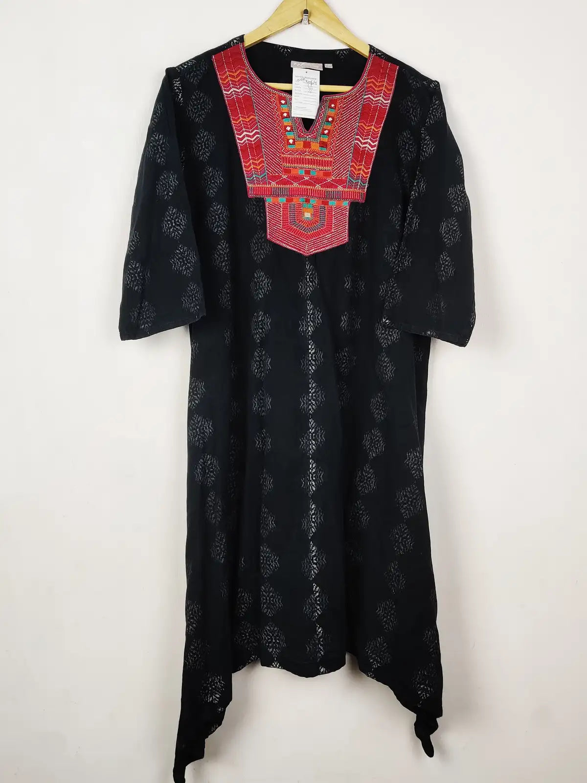 Buy online pre-used pre-loved 100% authentic & Original branded Utsa (WBK-3064) available in Pakistan. Top international brands avilable.