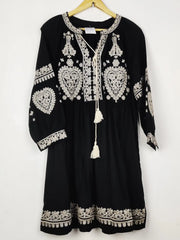 Buy online pre-used pre-loved 100% authentic & Original branded Unknown Brand (WBK-3073) available in Pakistan. Top international brands avilable.