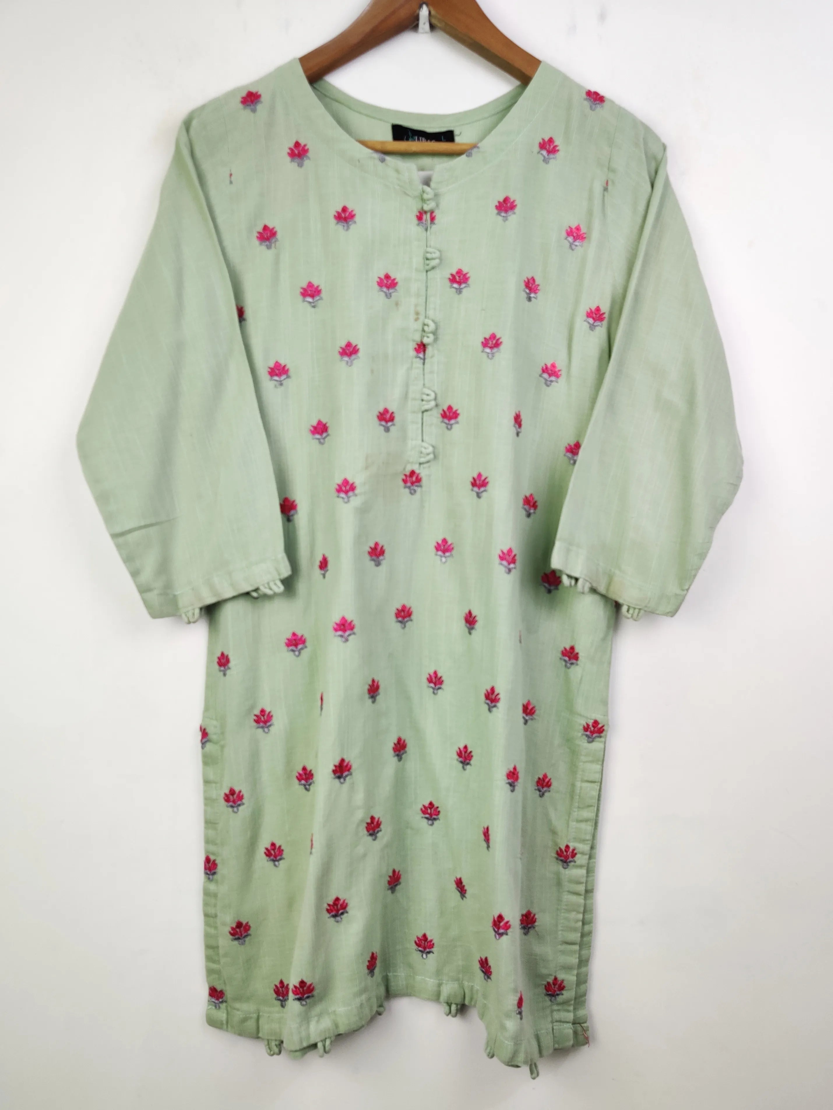 Buy online pre-used pre-loved 100% authentic & Original branded Libas (WBK-309) available in Pakistan. Top international brands avilable.
