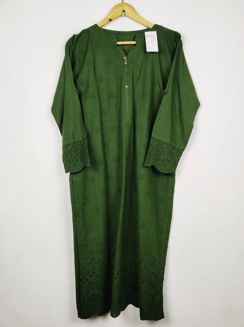 Buy online pre-used pre-loved 100% authentic & Original branded Unknown Brand (WBK-3091) available in Pakistan. Top international brands avilable.