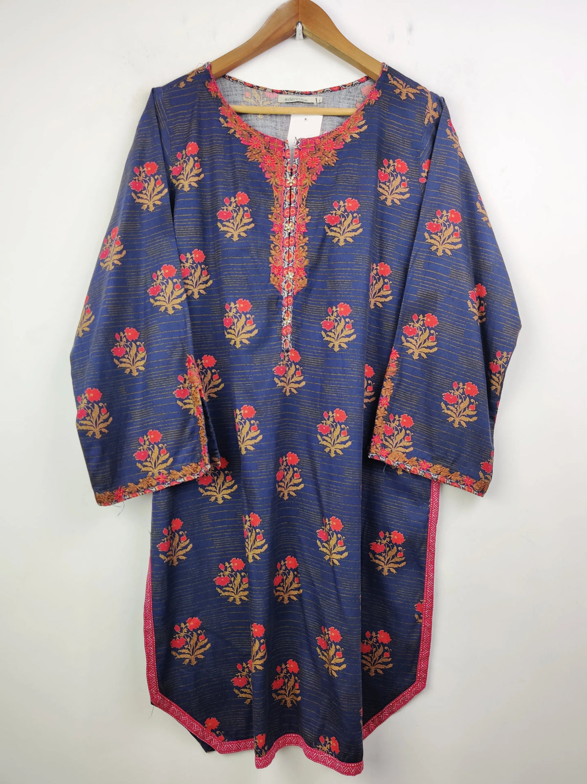 Buy online pre-used pre-loved 100% authentic & Original branded Eden Robe (WBK-310) available in Pakistan. Top international brands avilable.