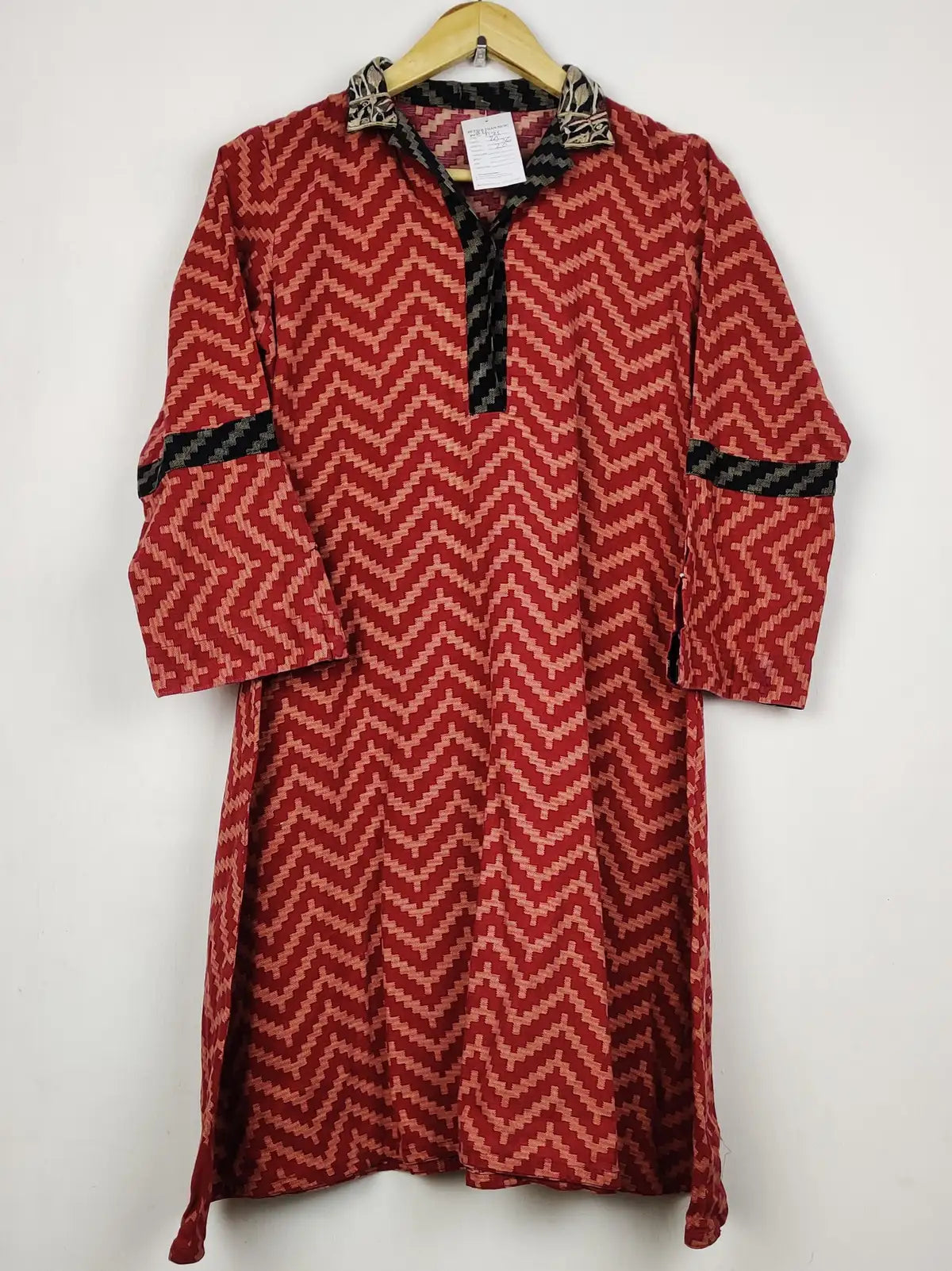 Buy online pre-used pre-loved 100% authentic & Original branded Unknown Brand (WBK-3121) available in Pakistan. Top international brands avilable.