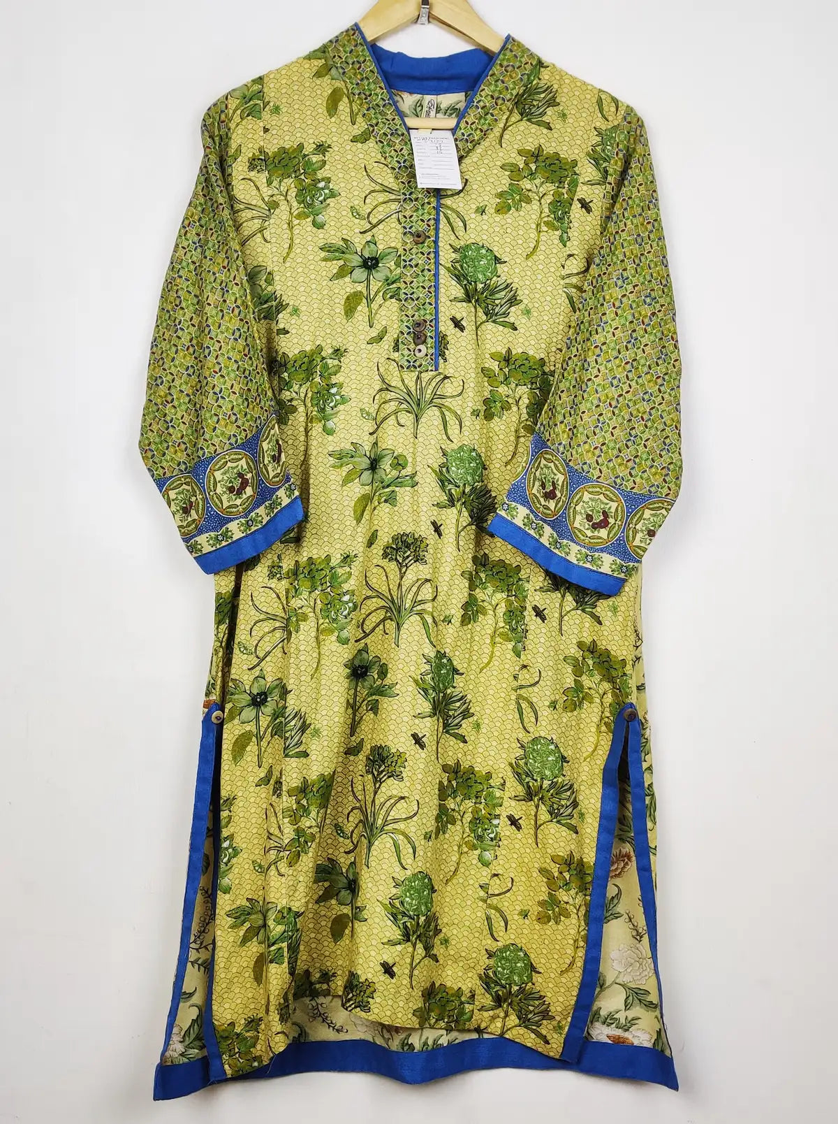 Buy online pre-used pre-loved 100% authentic & Original branded Ethnic (WBK-3122) available in Pakistan. Top international brands avilable.