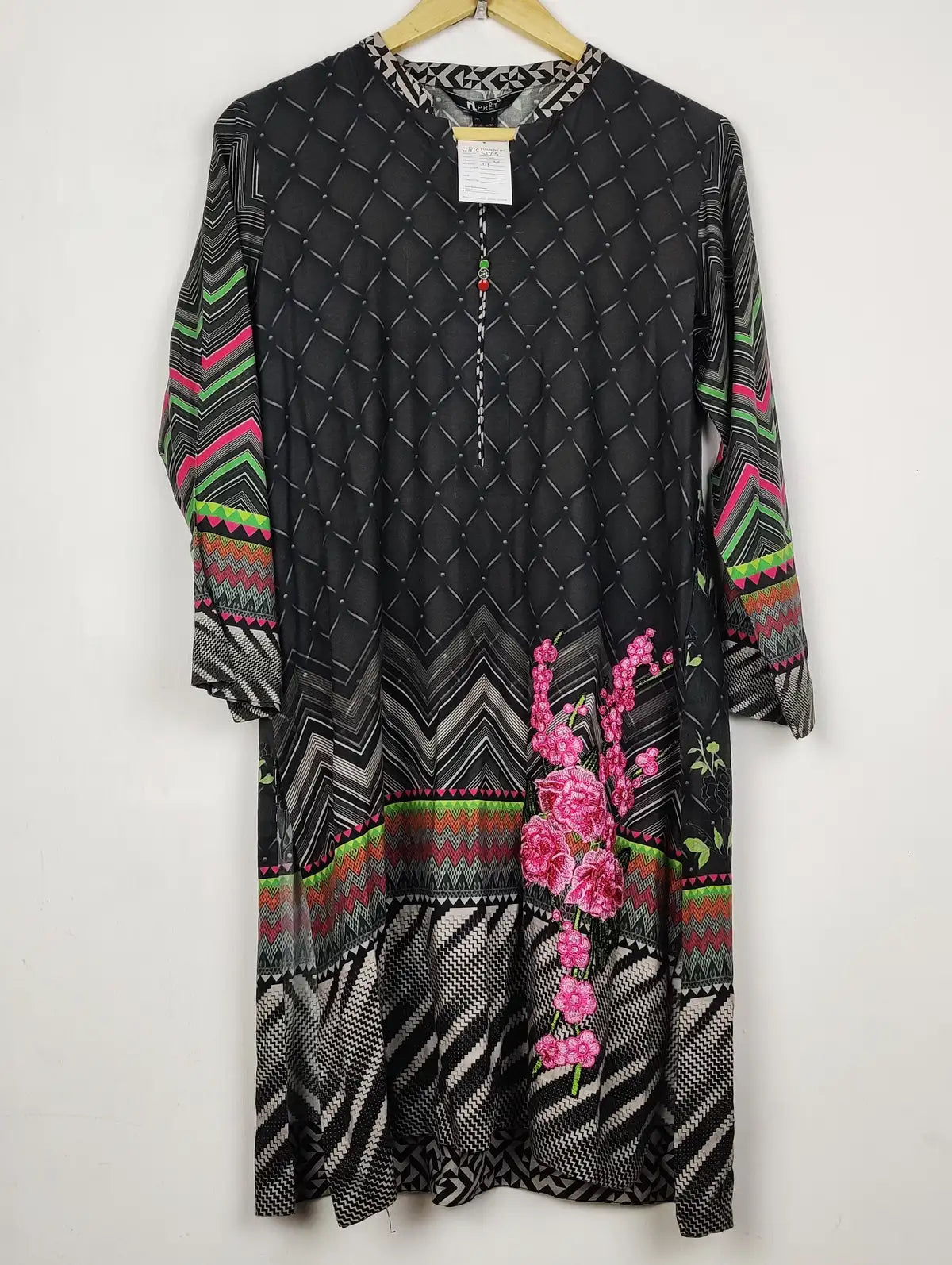 Buy online pre-used pre-loved 100% authentic & Original branded Nishat (WBK-3123) available in Pakistan. Top international brands avilable.